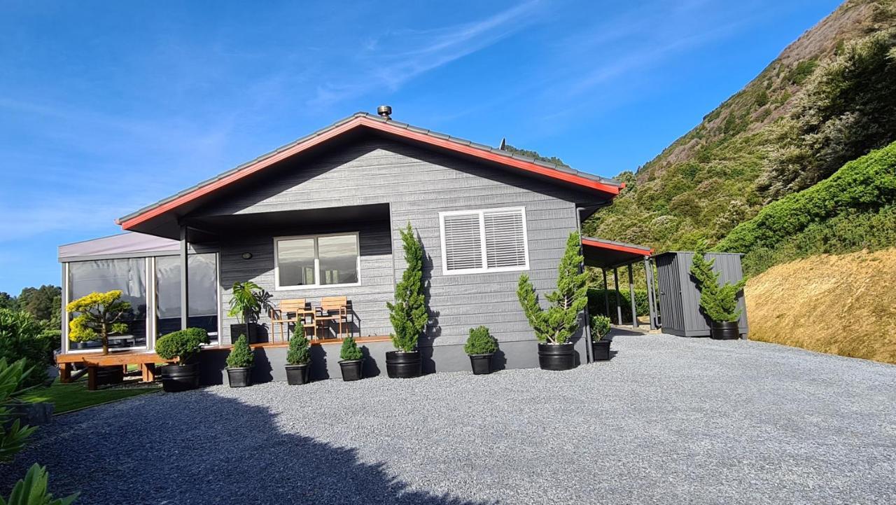 Rocky Ridge Cottage Takaka Exterior foto