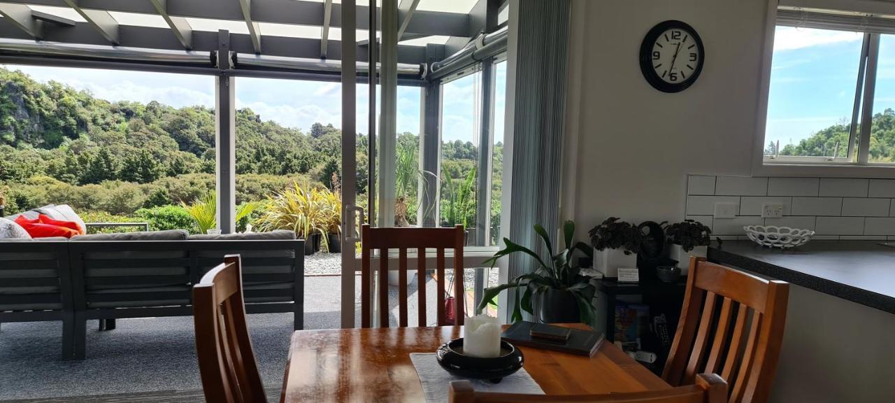 Rocky Ridge Cottage Takaka Exterior foto